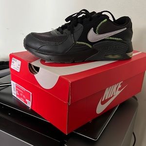 6 youth Nike Air Max Excee (GS)